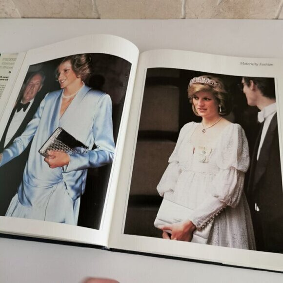 1984 Princess Diana Maternity Fashion Book Vintage, Nursery Royal Family - Picture 7 of 10